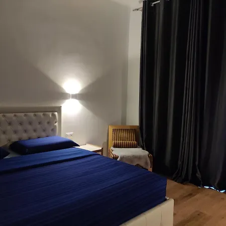 فندق مبيت وإفطار Crocevia 3*
