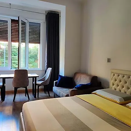 فندق مبيت وإفطار Crocevia 3*