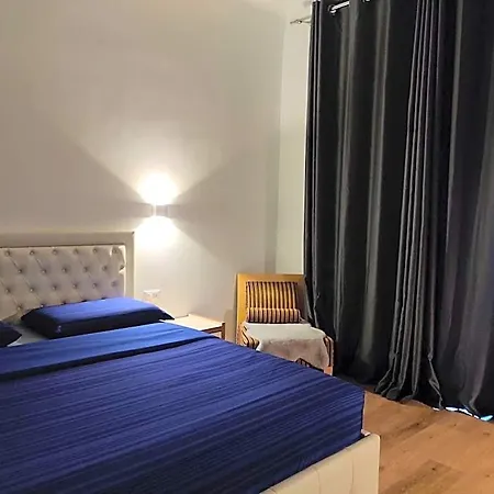 فندق مبيت وإفطار Crocevia 3*